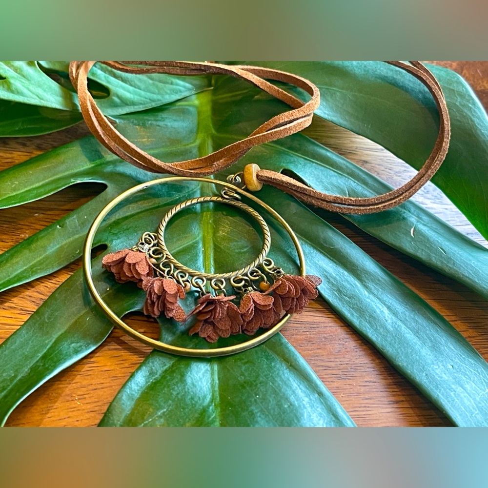 Fashion jewelry bohemian necklace NWT